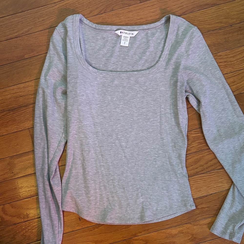 Athleta Light Gray Long Sleeve Top